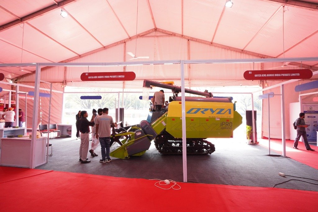 Oryza KBS Agros Combine Harvester