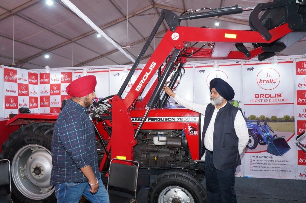 Brolis Machines Loader Showcase